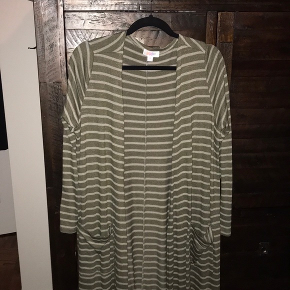 LuLaRoe Sweaters - LuLaRoe Sarah sweater